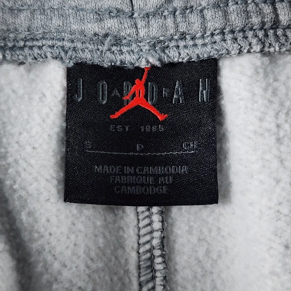 Jordan Essentials Fleece Shorts‎ Mens Small Gray DA9826-091 Jumpman Athletic